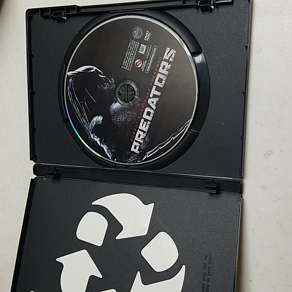 Predators dvd - Picture 3 of 3
